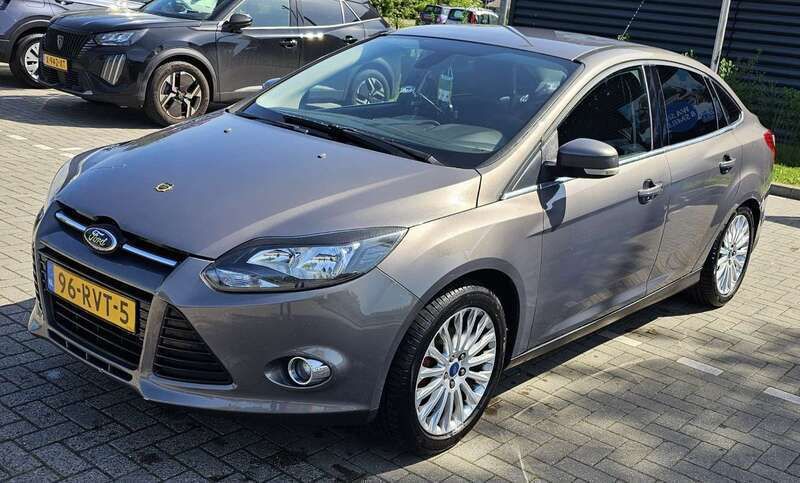 Gebruikt 2011 Ford Focus Titanium Sedan | € 6.750 (Eerlijke prijs) - Afbeelding 1/4