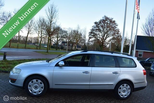 Grijs Gebruikt 2006 VW Passat Comfortline Stationwagen | € 1.750 (Goede deal) - Afbeelding 1/4