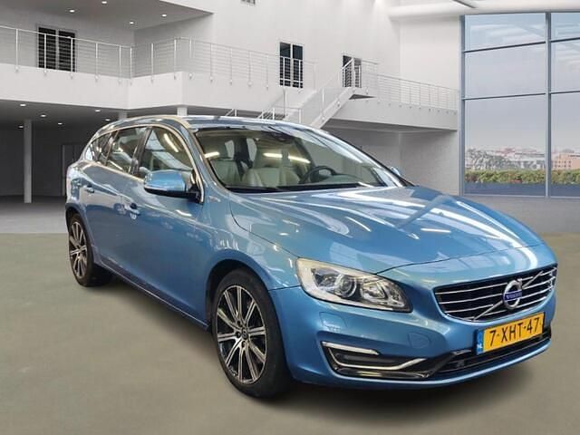 Occasion Volvo V60 Summum 215 PK (158 kW) 2014 Blauw Stationwagen