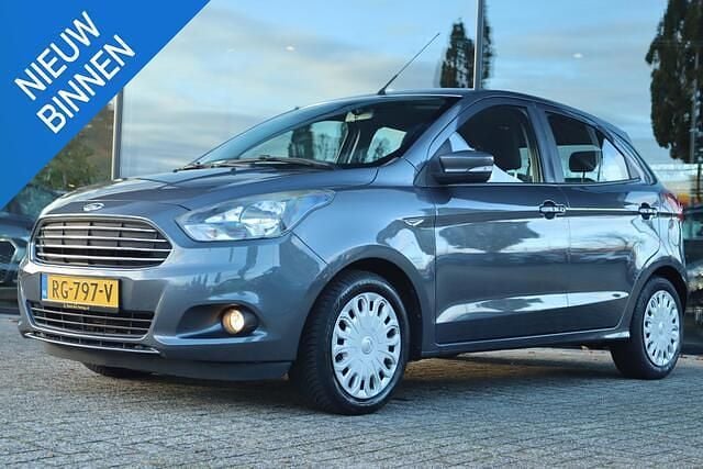 Grijs Gebruikt 2017 Ford Ka Plus Trend Hatchback | € 9.950 (Eerlijke prijs) - Afbeelding 1/4