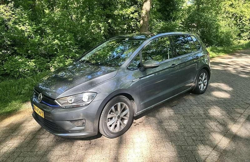 Grijs Gebruikt 2017 VW Golf VII Comfortline Stationwagen | € 7.999 (Goede deal) - Afbeelding 1/4