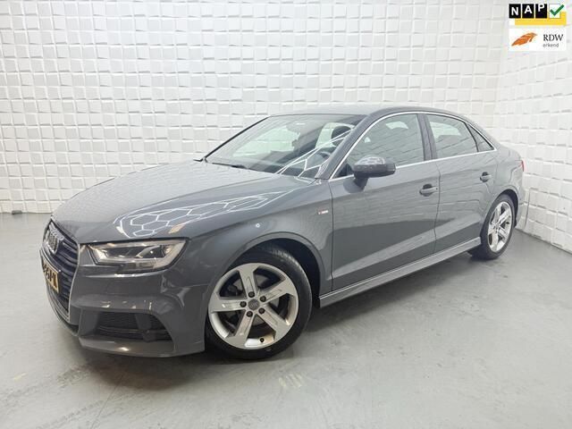 Grijs Gebruikt 2017 Audi A3 S-Line Sedan | € 13.499 (Eerlijke prijs) - Afbeelding 1/4