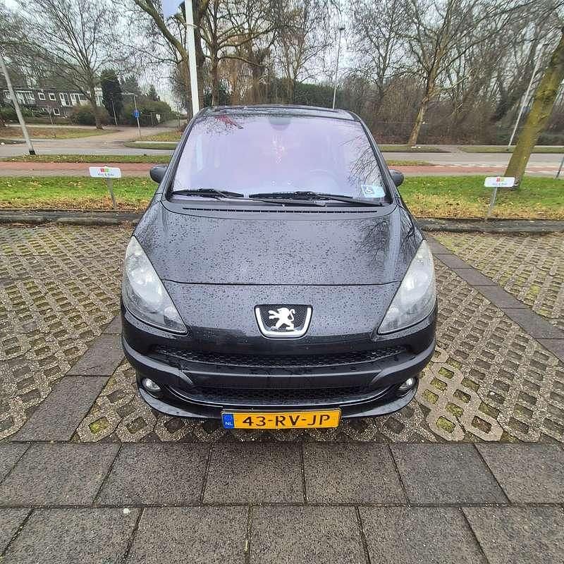 Occasion Peugeot 1007 109 PK (80 kW) 2005 Zwart MPV