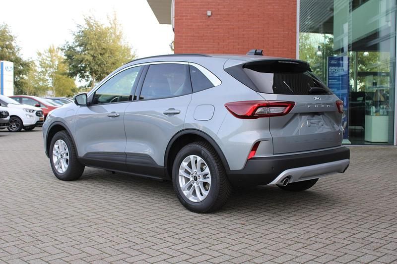 Nieuw Ford Kuga Titanium 242 PK (177 kW) 2025 Grijs SUV