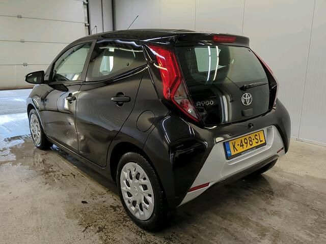 Occasion Toyota Aygo X-play 74 PK (54 kW) 2021 Zwart Hatchback