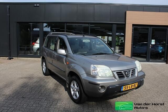 Grijs Gebruikt 2002 Nissan X-Trail SUV | € 3.250 (Eerlijke prijs) - Afbeelding 1/4