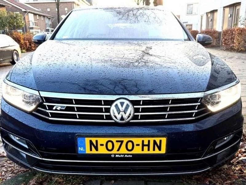 Blauw Occasion 2016 VW Passat Highline Stationwagen | € 12.500 (Eerlijke prijs) - Afbeelding 1/4