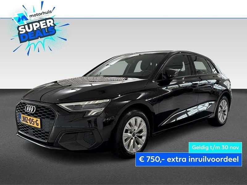 Zwart (metallic) Gebruikt 2021 Audi A3 Sportback e-tron Business Hatchback | € 25.445 (Eerlijke prijs) - Afbeelding 1/4