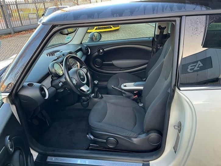 Occasion Mini Cooper Business 123 PK (90 kW) 2011 Wit Hatchback