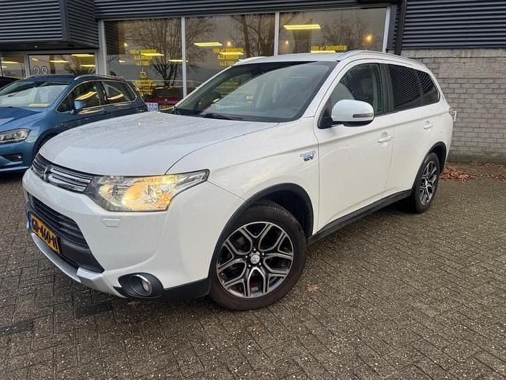 Gebruikt 2015 Mitsubishi Outlander Edition SUV | € 12.450 (Eerlijke prijs) - Afbeelding 1/4