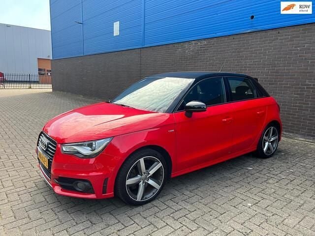 Rood Gebruikt 2013 Audi A1 Sportback Ambition Hatchback | € 11.750 (Eerlijke prijs) - Afbeelding 1/4