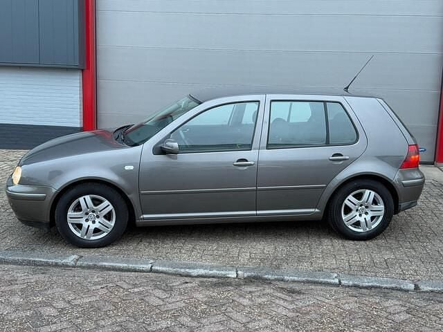 Occasion VW Golf IV Highline 116 PK (85 kW) 2001 Grijs Hatchback