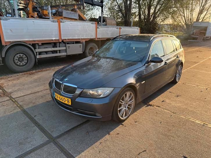 Gebruikt 2006 BMW 330 Stationwagen | € 4.250 (Goede deal) - Afbeelding 1/4