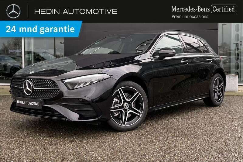 Zwart Gebruikt 2025 Mercedes A250 AMG line Hatchback | € 42.900 (Duur) - Afbeelding 1/4