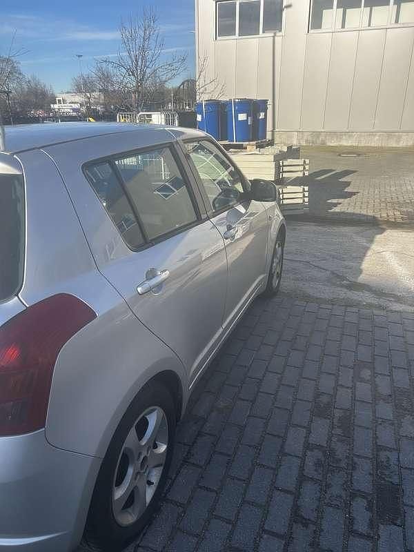 Occasion Suzuki Swift 92 PK (67 kW) 2007 Grijs Hatchback