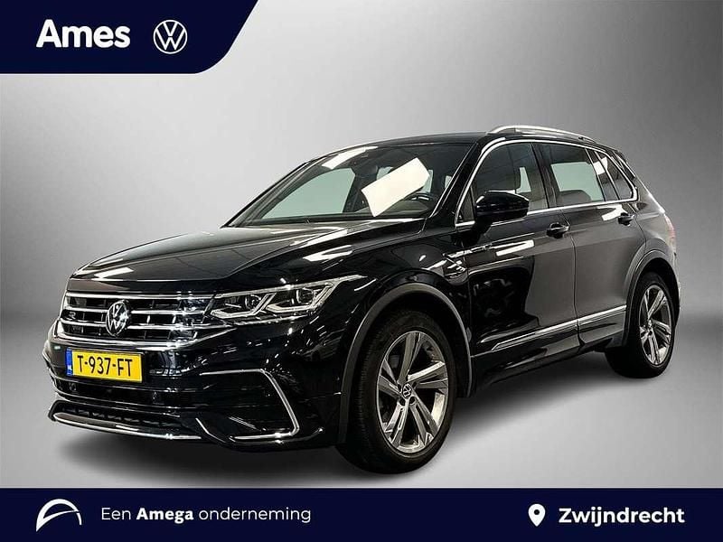 Zwart Occasion 2023 VW Tiguan Business SUV | € 38.995 (Goede deal) - Afbeelding 1/3