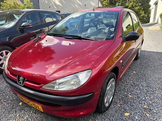 Occasion Peugeot 206 75 PK (55 kW) 1999 Rood Hatchback