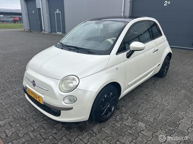 Beige Gebruikt 2011 Fiat 500 Lounge Hatchback | € 1.999 (Goede deal) - Afbeelding 1/4