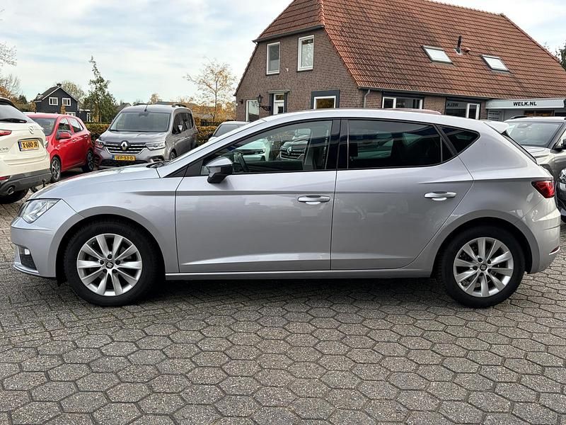 Occasion Seat Leon Style 116 PK (85 kW) 2018 Grijs Hatchback