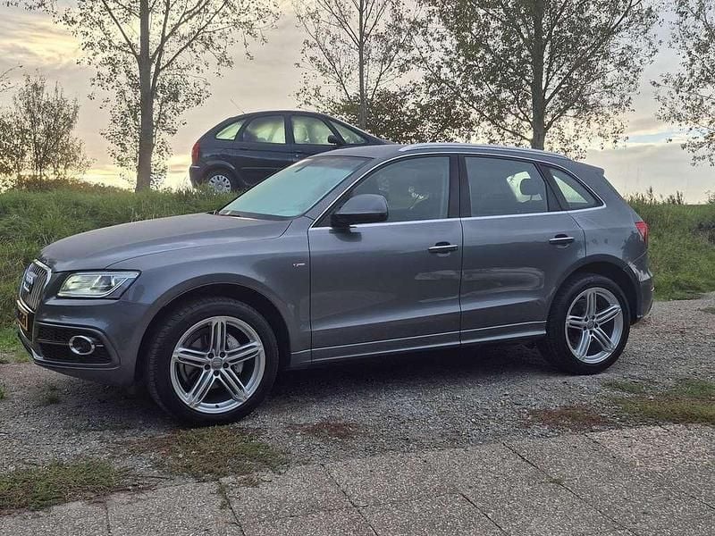 Grijs Gebruikt 2015 Audi Q5 S-Line SUV | € 23.000 (Eerlijke prijs) - Afbeelding 1/4
