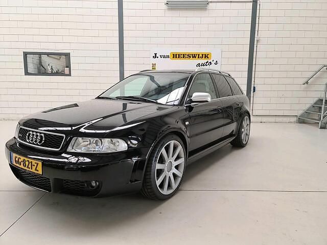 Zwart Gebruikt 2001 Audi RS4 S-Line Stationwagen | € 64.500 - Afbeelding 1/4