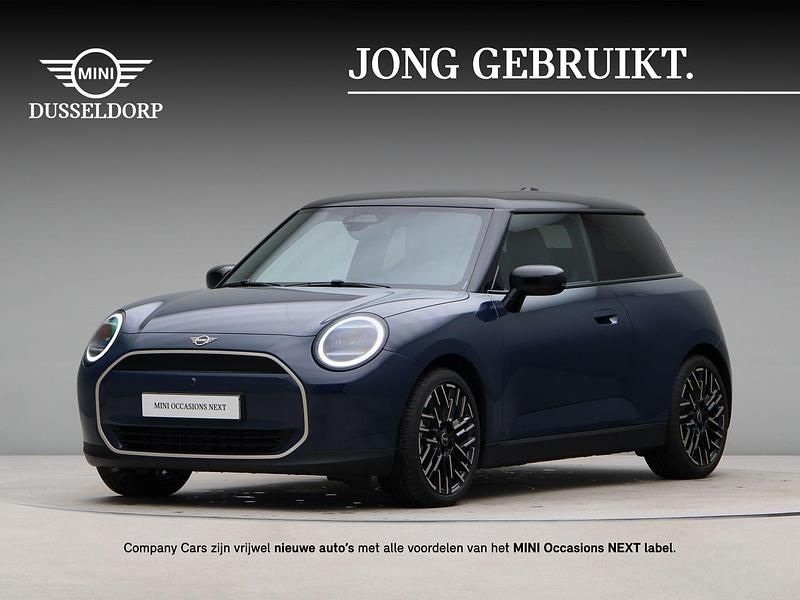 Nieuw Mini Cooper Favoured 135 kW (184 PK) 2025 Blauw Hatchback