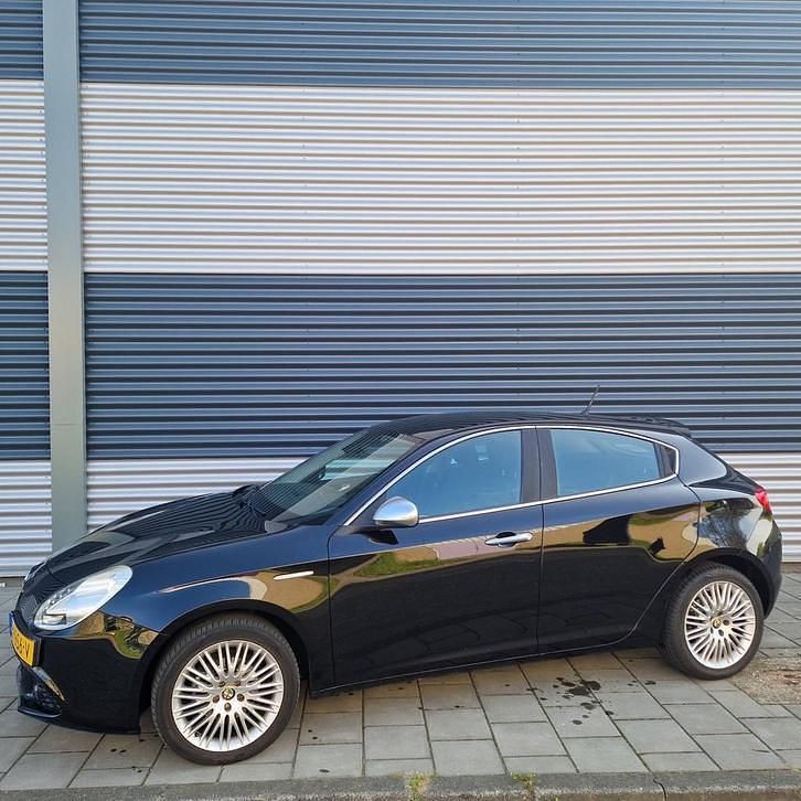 Gebruikt 2012 Alfa Romeo Giulietta Progression | € 7.950 (Eerlijke prijs) - Afbeelding 1/4