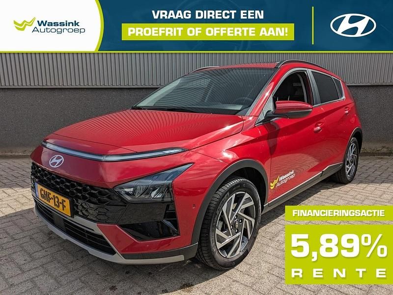 Rood (metallic) Gebruikt 2024 Hyundai Bayon Premium SUV | € 23.490 (Iets duurder) - Afbeelding 1/4