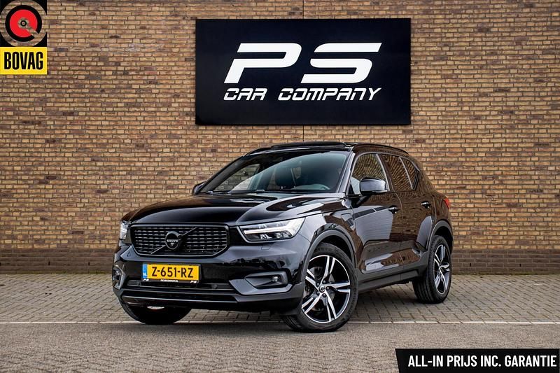 Zwart Occasion 2024 Volvo XC40 R-Design SUV | € 33.950 (Super prijs) - Afbeelding 1/4