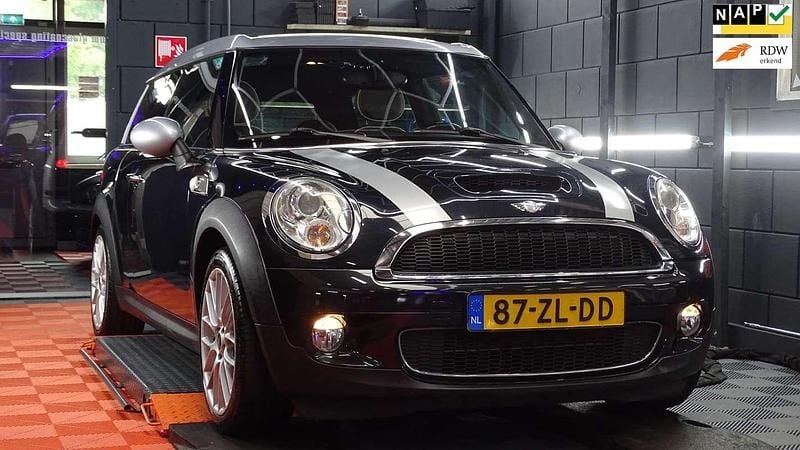 Zwart, metallic lak Gebruikt 2007 Mini Cooper S Clubman Stationwagen | € 5.890 (Eerlijke prijs) - Afbeelding 1/4