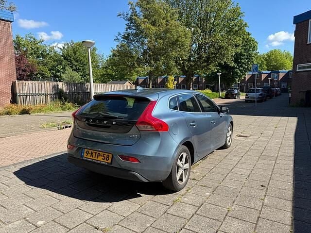 Occasion Volvo V40 Momentum 114 PK (83 kW) 2013 Blauw Stationwagen