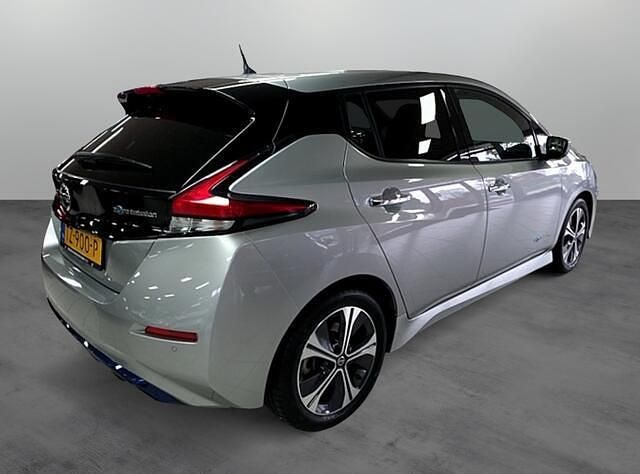 Occasion Nissan Leaf Tekna 110 kW (150 PK) 2018 Grijs Hatchback