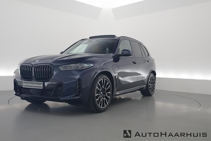 Blauw Gebruikt 2025 BMW X5 M Sport SUV | € 112.900 - Afbeelding 1/3