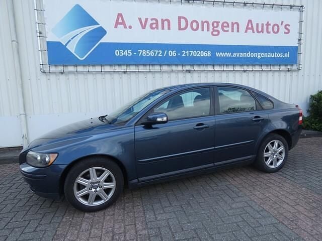 Blauw, metallic lak Gebruikt 2006 Volvo S40 Sedan | € 4.195 (Eerlijke prijs) - Afbeelding 1/4