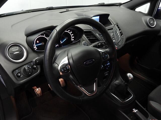 Occasion Ford Fiesta ST-Line 101 PK (74 kW) 2017 Blauw Hatchback