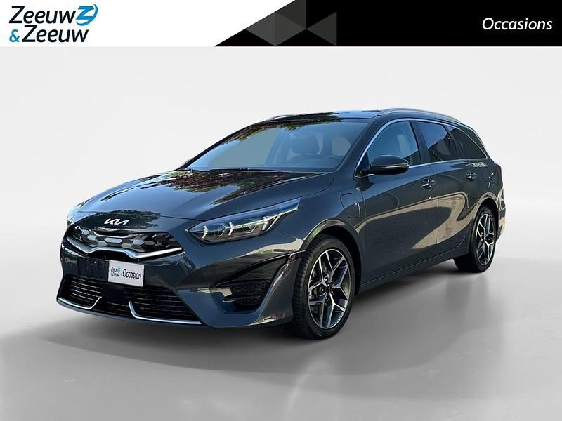 Dark penta metal metallic (h8g) Gebruikt 2023 Kia Ceed Sportswagon Stationwagen | € 25.435 (Eerlijke prijs) - Afbeelding 1/4