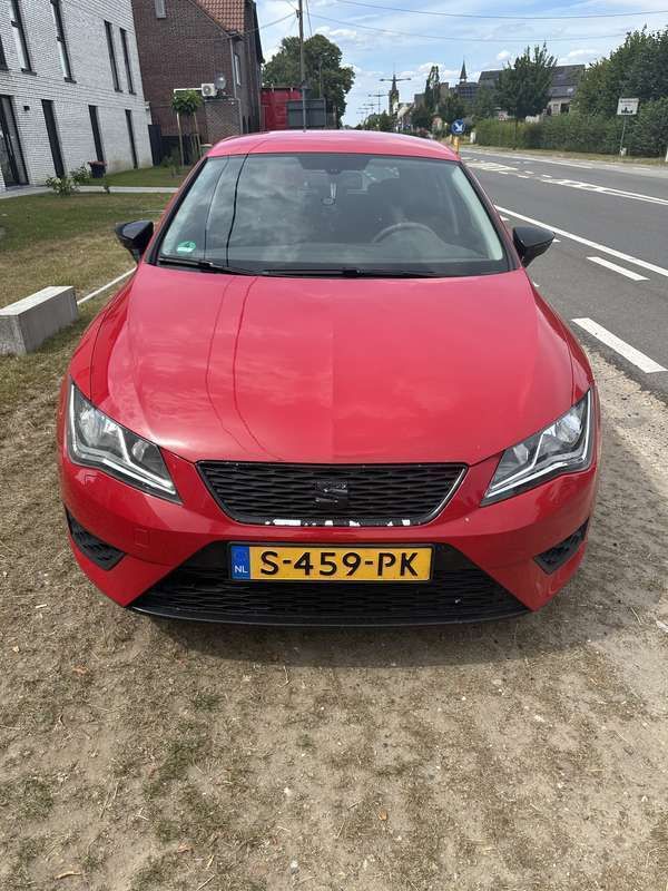 Rood Gebruikt 2013 Seat Leon FR Stationwagen | € 6.250 (Goede deal) - Afbeelding 1/4