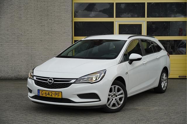 Wit Gebruikt 2019 Opel Astra Business Stationwagen | € 7.950 (Goede deal) - Afbeelding 1/4