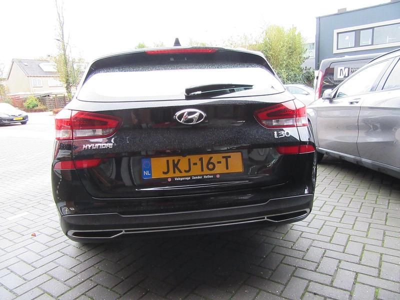 Occasion Hyundai i30 Comfort 120 PK (88 kW) 2023 Zwart Stationwagen