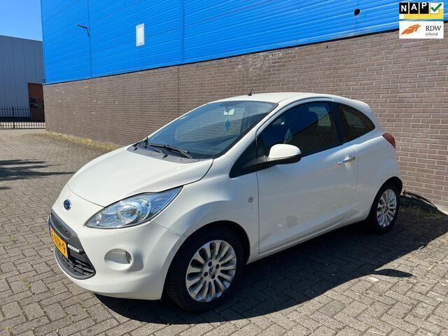 Wit Gebruikt 2011 Ford Ka Titanium X Hatchback | € 2.599 (Eerlijke prijs) - Afbeelding 1/4