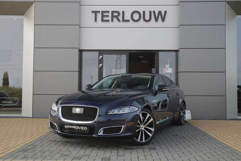 Loire blue (donker blauw metallic)zwart Gebruikt 2020 Jaguar XJ Sedan | € 69.995 - Afbeelding 1/3