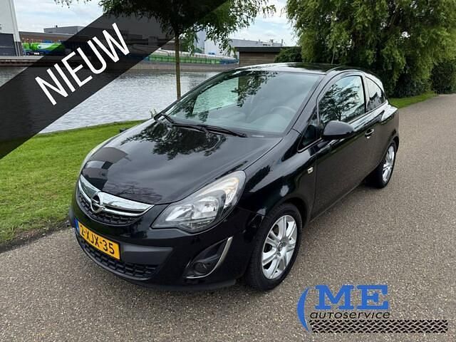 Zwart Gebruikt 2014 Opel Corsa Hatchback | € 4.750 (Eerlijke prijs) - Afbeelding 1/4