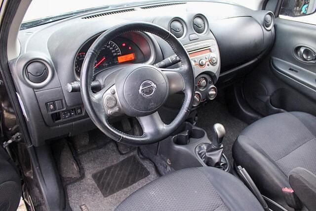 Occasion Nissan Micra Acenta 98 PK (72 kW) 2013 Paars Hatchback