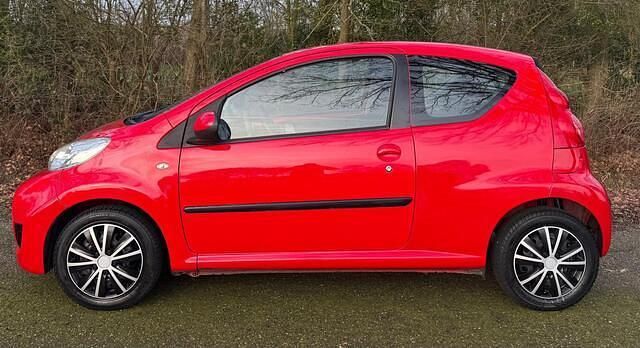 Occasion Peugeot 107 68 PK (50 kW) 2009 Rood Hatchback