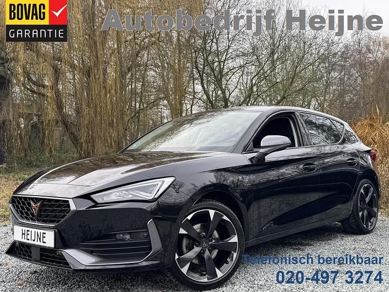 Zwart Gebruikt 2024 Cupra Leon Hatchback | € 28.745 (Eerlijke prijs) - Afbeelding 1/4