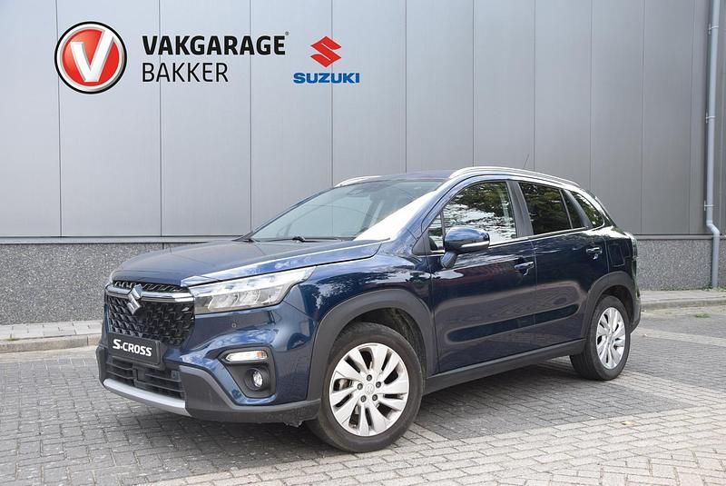 Blauw Gebruikt 2023 Suzuki SX4 S-Cross SUV | € 25.900 (Eerlijke prijs) - Afbeelding 1/4