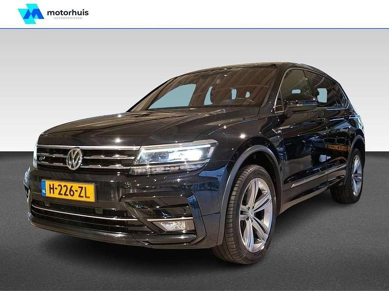 Zwart Occasion 2020 VW Tiguan Allspace Highline SUV | € 29.930 (Eerlijke prijs) - Afbeelding 1/4