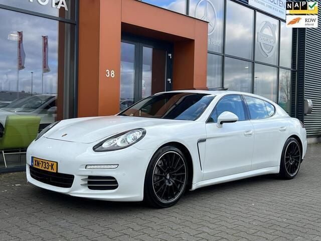 Wit Gebruikt 2014 Porsche Panamera Sedan | € 23.890 (Eerlijke prijs) - Afbeelding 1/4