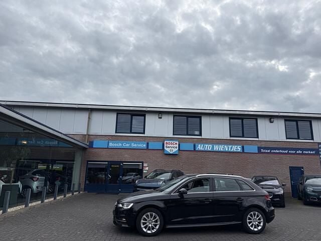 Zwart Gebruikt 2015 Audi A3 Sportback Proline Hatchback | € 8.950 (Eerlijke prijs) - Afbeelding 1/4