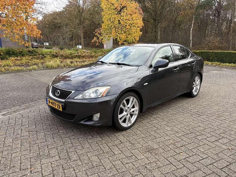 Grijs Occasion 2007 Lexus IS250 Business Edition Sedan | € 5.800 (Eerlijke prijs) - Afbeelding 1/4